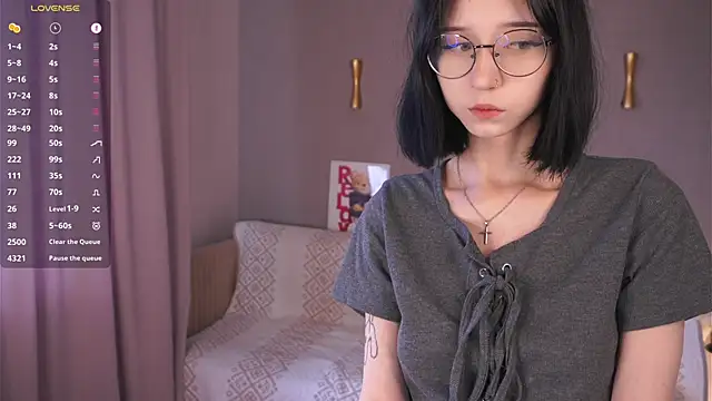 DeliaLoma online show from 10, 4, 2026