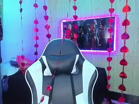 dolly boob online show from 19, 2, 2026