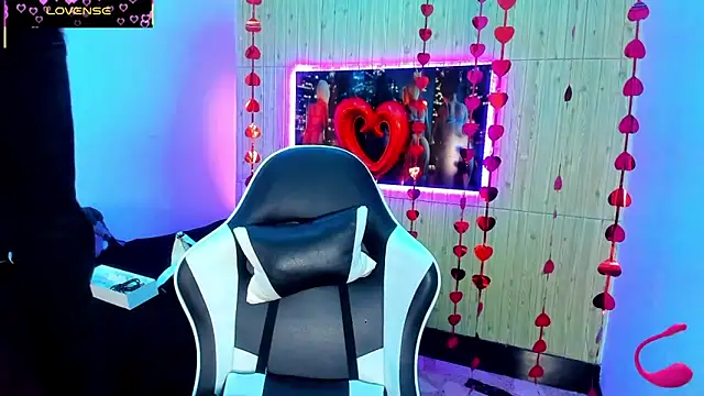 dolly boob online show from 3, 3, 2026