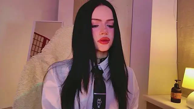 Dark Diva online show from 4, 6, 2026