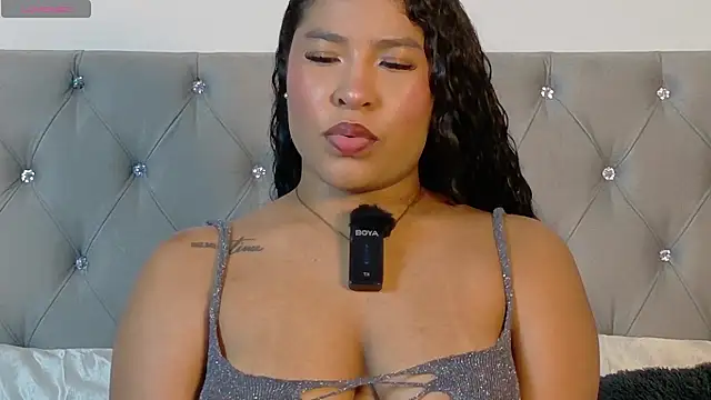 izzybelmonth12 online show from 26, 6, 2026
