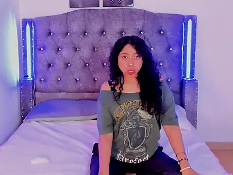 Mia Cavalli online show from 19, 12, 2025