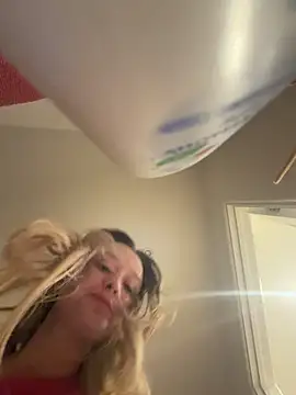 LilyLuck  online show from 16, 2, 2026