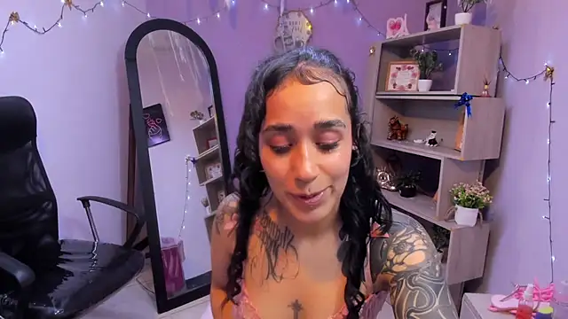 StaceyLeee online show from 2, 3, 2026