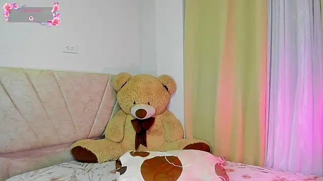 Snapshot of misty_noire chatting on 27, 4, 2026 misty noire online show from 27, 4, 2026