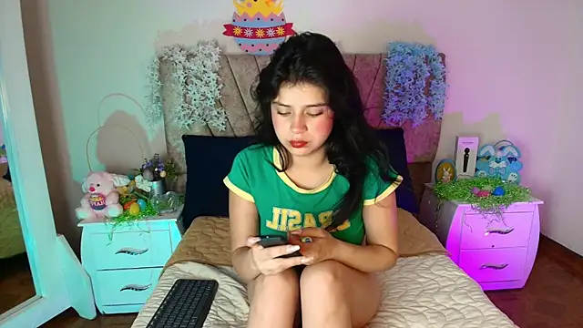 hannaa cute online show from 13, 4, 2026