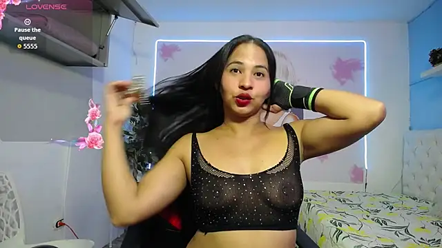 Snapshot of nicol_ross19 chatting on 14, 5, 2026 nicol ross19 online show from 14, 5, 2026