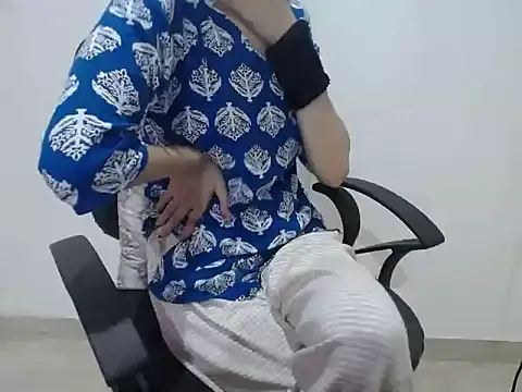 Farhana beautyfull online show from 3, 4, 2026