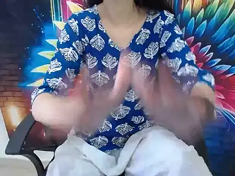 Farhana beautyfull online show from 24, 4, 2026
