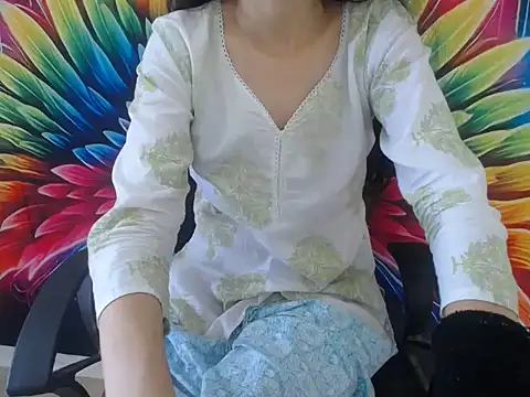 Farhana beautyfull online show from 4, 6, 2026