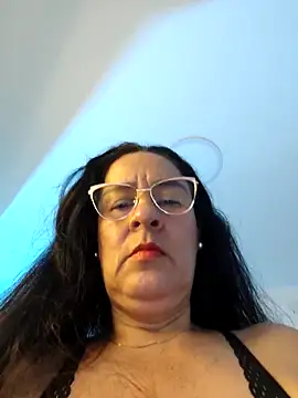 KiaraFoster online show from 13, 4, 2026