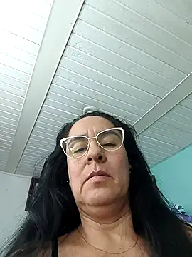 KiaraFoster online show from 8, 1, 2026