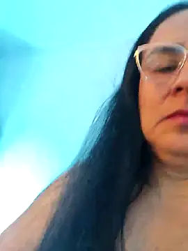 KiaraFoster online show from 2, 3, 2026