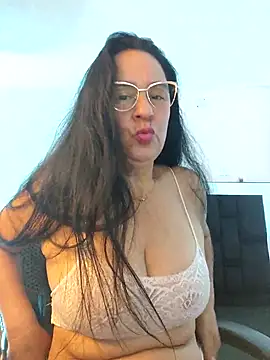 KiaraFoster online show from 4, 3, 2026