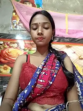 Snapshot of doll2007 chatting on 28, 5, 2026 doll2007 online show from 28, 5, 2026