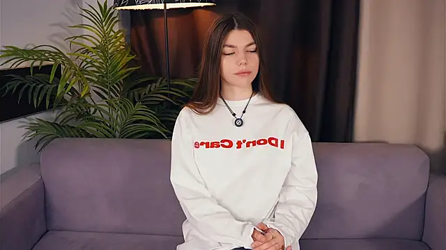 NeidaGowing online show from 21, 12, 2025