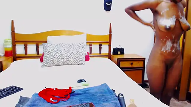 DarkAfricanLadyxx online show from 17, 2, 2026