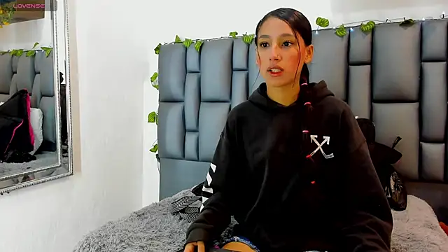 Snapshot of Celeste_71 chatting on 10, 6, 2026 Celeste 71 online show from 10, 6, 2026