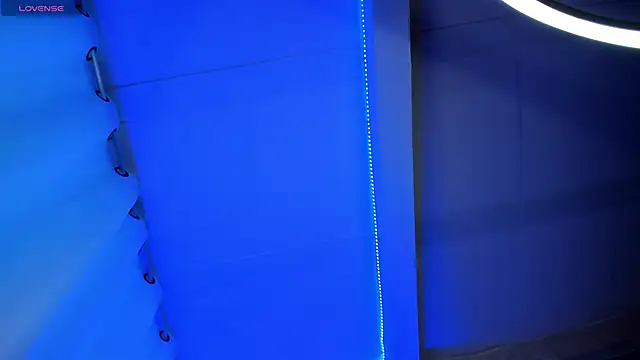 ManuelaEvans  online show from 22, 4, 2026