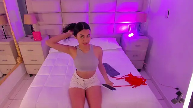 ManuelaEvans  online show from 21, 2, 2026