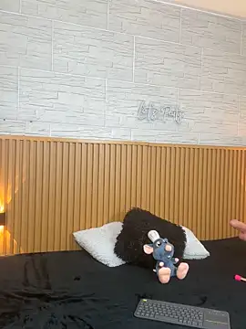 Electra Joness online show from 5, 2, 2026