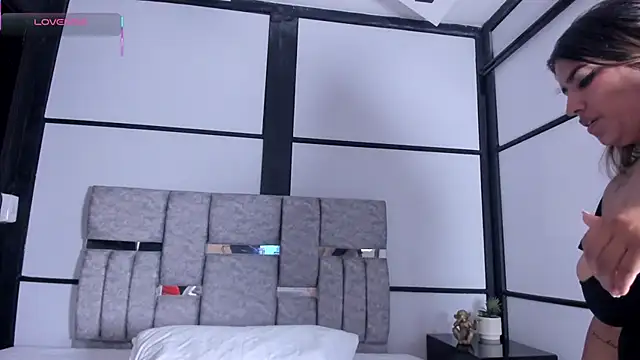 AmbarBrownn  online show from 6, 2, 2026