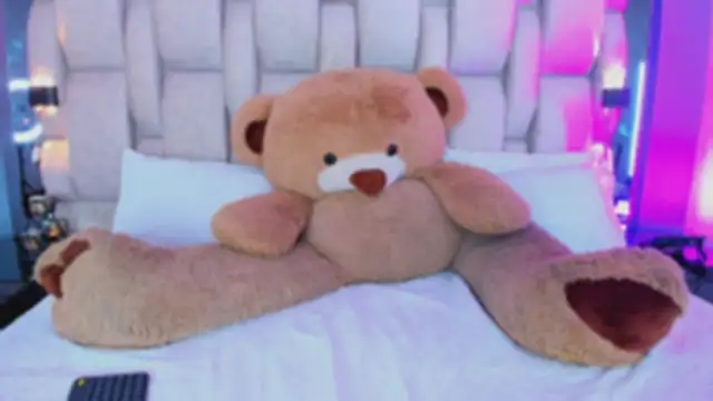  PaulinaDoll  online show from 15, 4, 2026