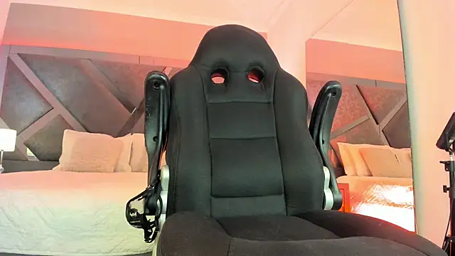 Charlotteinpole online show from 11, 2, 2026