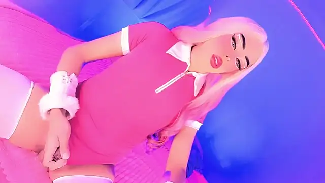 Blonde fuck online show from 15, 4, 2026