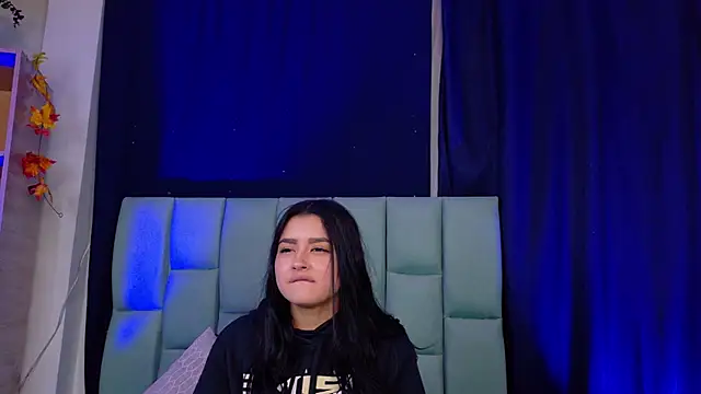 Snapshot of Emilyy05_ chatting on 27, 6, 2026 Emilyy05 online show from 27, 6, 2026