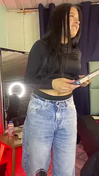 Emilyy05  online show from 11, 4, 2026