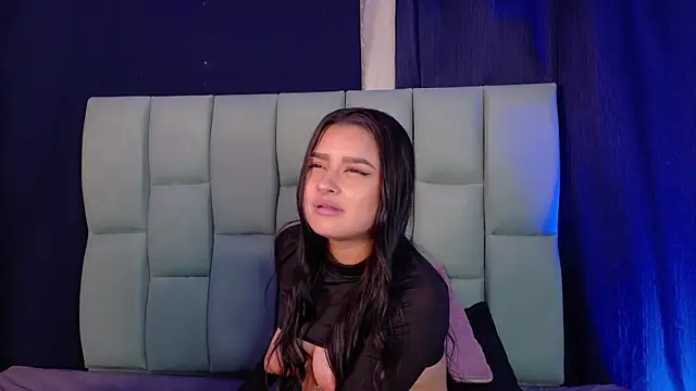 Emilyy05  online show from 21, 4, 2026