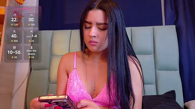 Snapshot of Emilyy05_ chatting on 11, 7, 2026 Emilyy05 online show from 11, 7, 2026