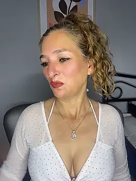 Snapshot of JennaMilf_ chatting on 11, 5, 2026 JennaMilf online show from 11, 5, 2026
