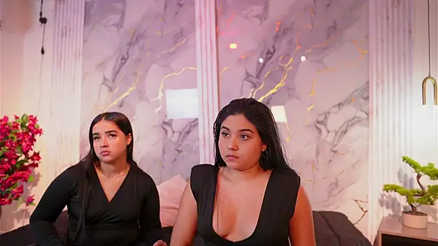 Scarlet and naomi online show from 16, 1, 2026