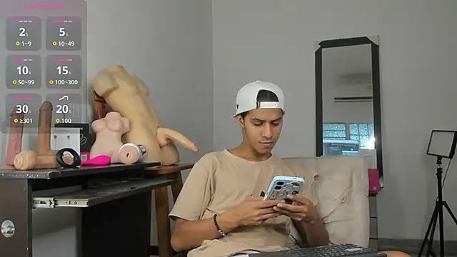 Victor LatinBoy online show from 3, 4, 2026