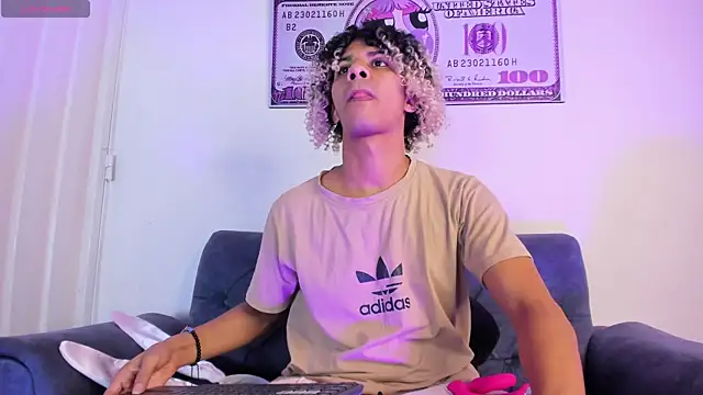 Victor LatinBoy online show from 18, 4, 2026