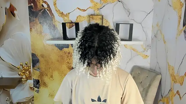 Victor LatinBoy online show from 8, 2, 2026