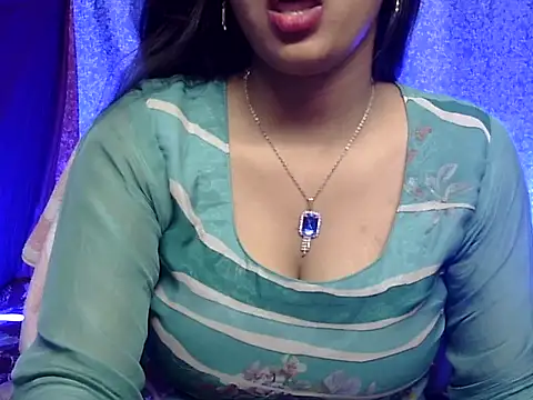 cute Dirty Diva online show from 25, 4, 2026