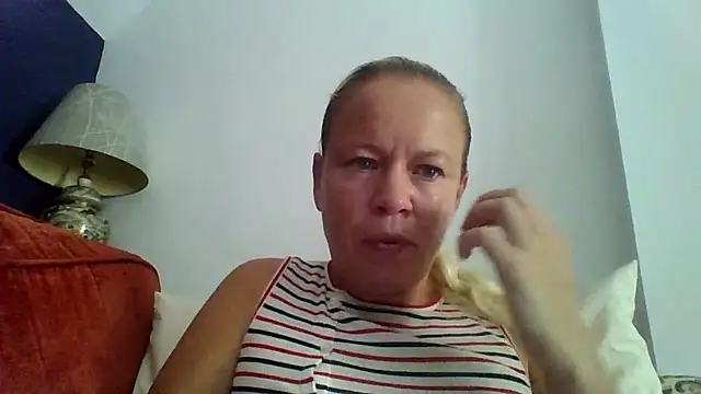 Snapshot of jennyblondeuk chatting on 19, 7, 2026 jennyblondeuk online show from 19, 7, 2026