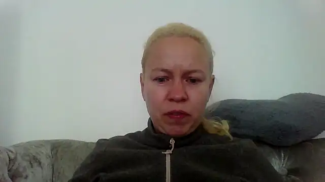 jennyblondeuk online show from 8, 4, 2026
