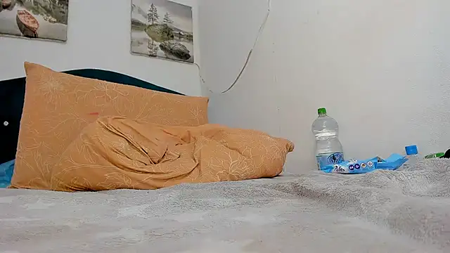 RedAssHottie online show from 20, 2, 2025