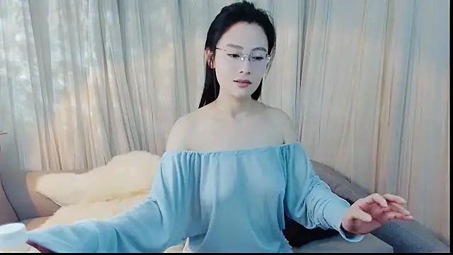 Snapshot of HCOCO chatting on 21, 3, 2026 HCOCO online show from 21, 3, 2026