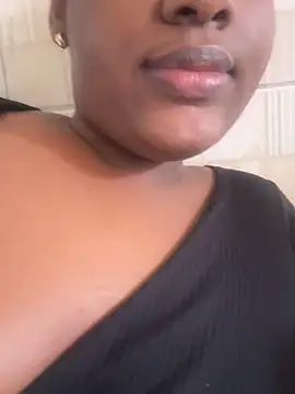 Snapshot of amorasecy chatting on 5, 5, 2026 amorasecy online show from 5, 5, 2026