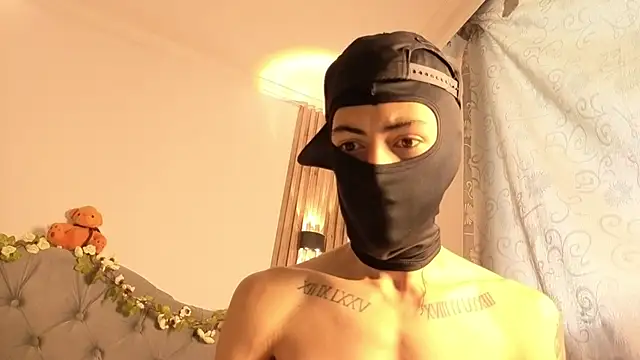 cute emmma online show from 22, 4, 2026