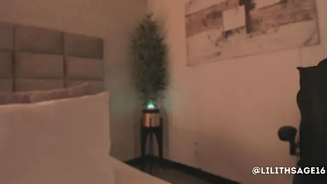 Lilith Sage  online show from 23, 2, 2026