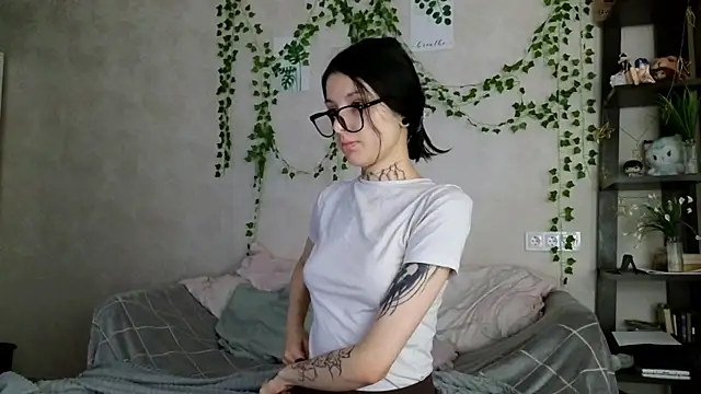 LeonaHinnes online show from 29, 5, 2026