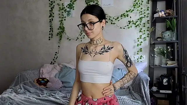 LeonaHinnes online show from 27, 5, 2026