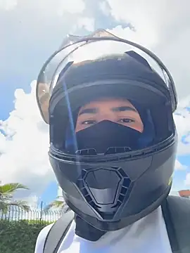 Ema Rose  online show from 22, 4, 2026