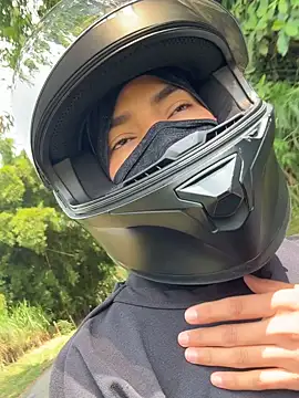 Ema Rose  online show from 4, 2, 2026